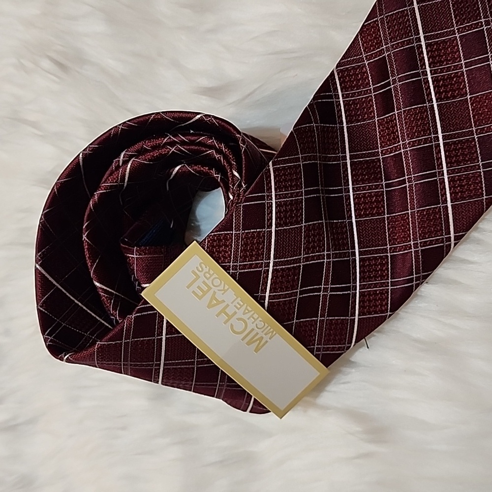 Michael Kors Men's Dark Purple Checkered Tie Brand New - Picture 2 of 7
